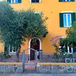 Πανσιόν Il Cantuccio 3*